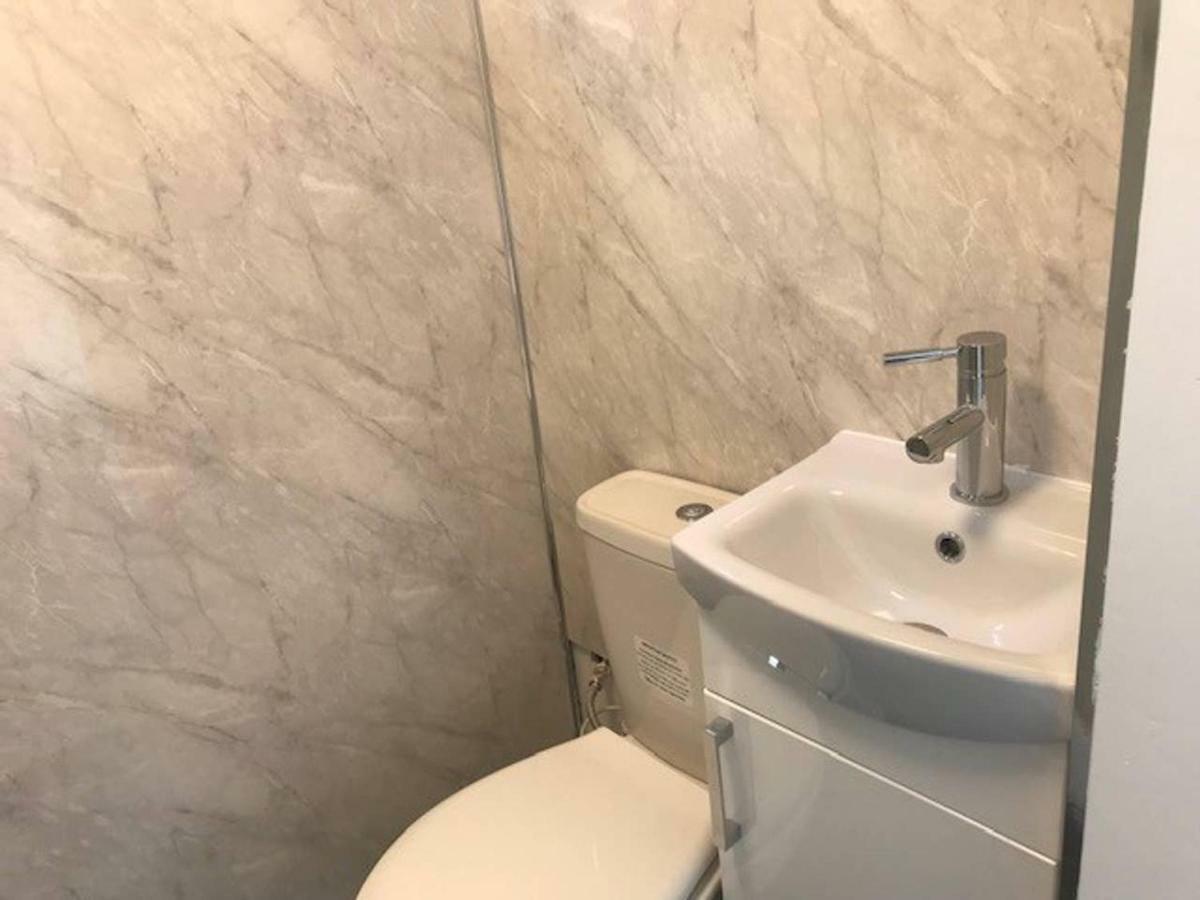 Rjo Serviced Accommodation Purfleet Exterior photo